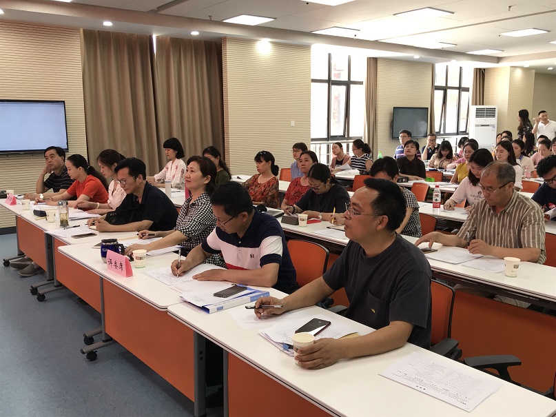评委1.jpg 评委1.jpg